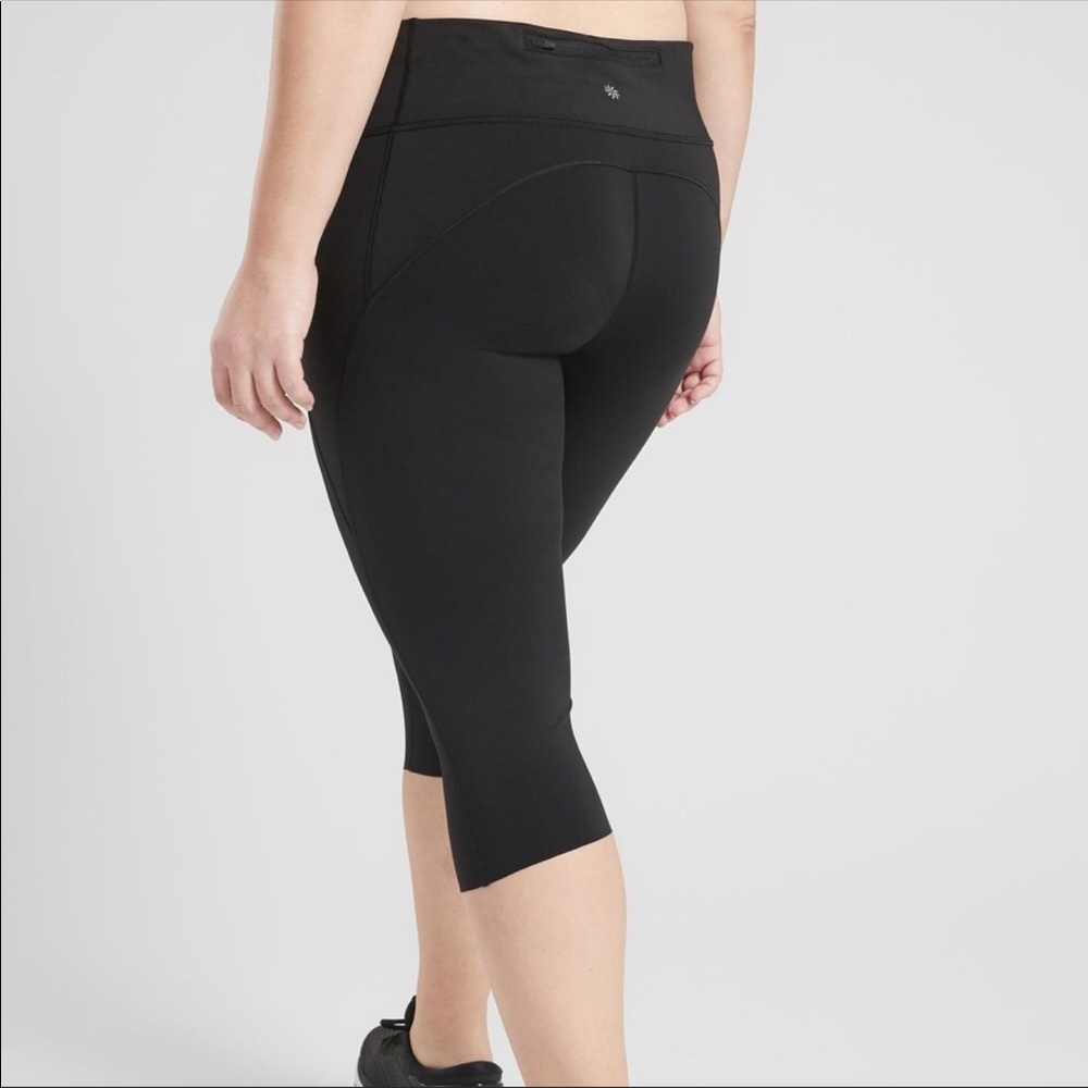 Athleta cropped leggings